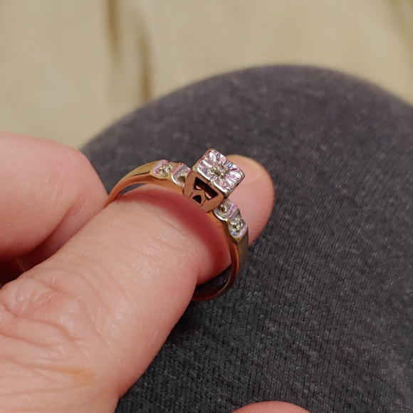 10k gold ring,size 8 to 9 - Picture 6 of 8